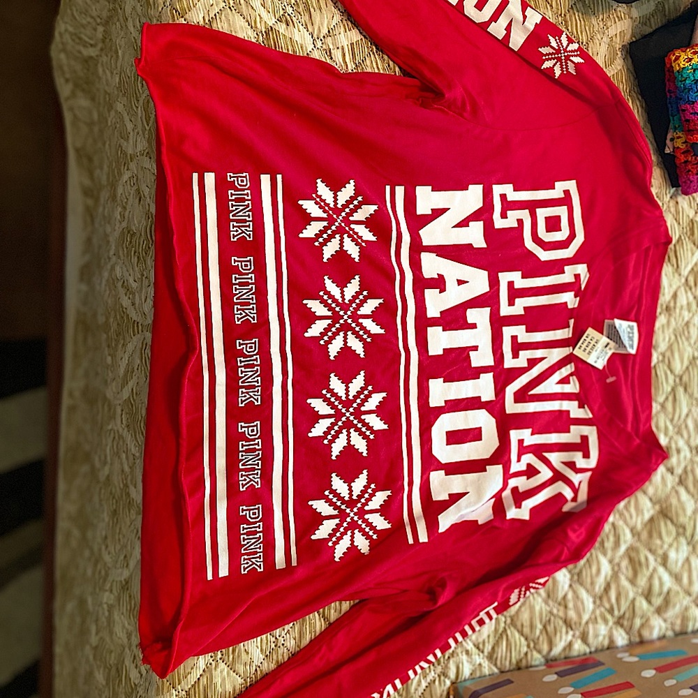 VS cropped long sleeve